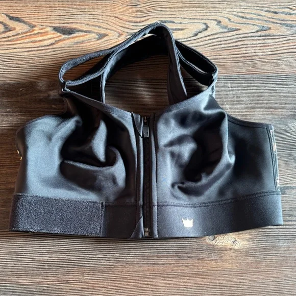 SHEFIT 1 Luxe Sports Bra - Picture 1 of 6